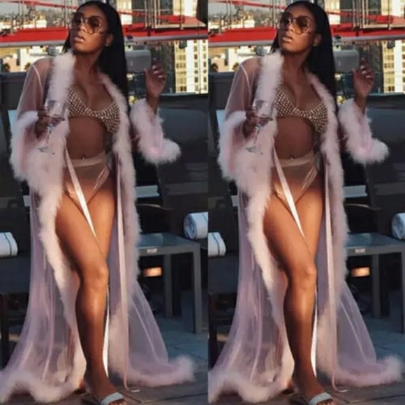 Lingerie - Picture 5 of 5